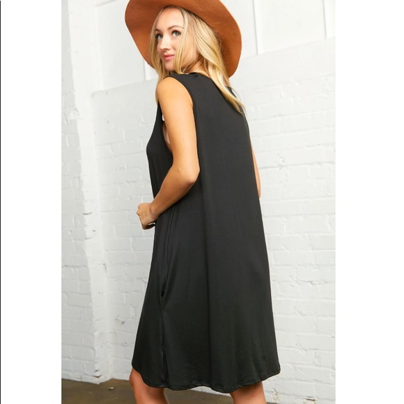 ⭐️Host Pick⭐️ Black Swing Dress - Picture 4 of 4